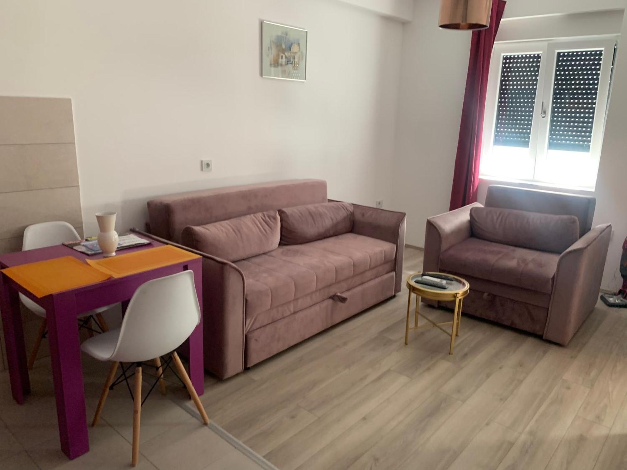 Aparthotel De Lux Nedeljkovic Jagodina Exteriér fotografie