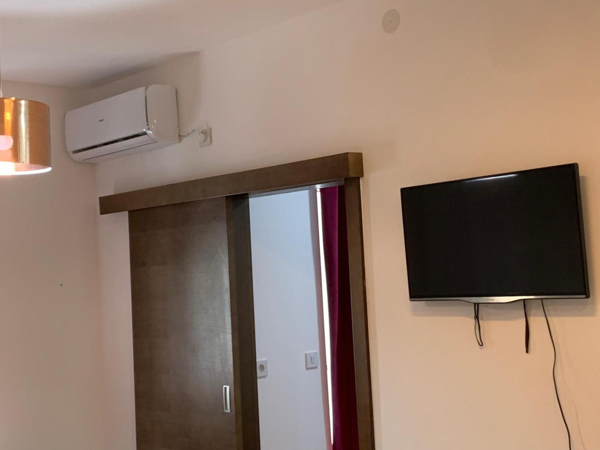 Aparthotel De Lux Nedeljkovic Jagodina Exteriér fotografie
